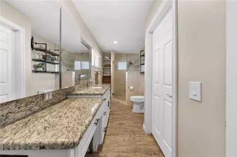 Bath - 3101 Cherrypoint Ct, Fallbrook, CA 92028 photo 2 of 5