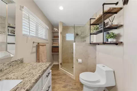 Bath - 3101 Cherrypoint Ct, Fallbrook, CA 92028 photo 4 of 5
