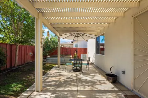Exterior - 8155 Bogey Ave, Hemet, CA 92545 photo 4 of 11