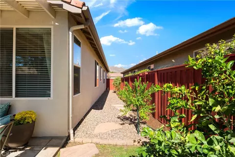 Exterior - 8155 Bogey Ave, Hemet, CA 92545 photo 3 of 11