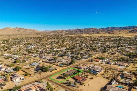 View/Area - 8318 Balsa, Yucca Valley, CA 92284 photo 10 of 10