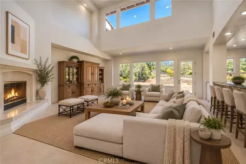 Living - 1964 Tracy Ct, Fallbrook, CA 92028 photo 4 of 9