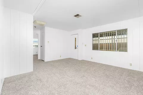 793 W Johnston St, Hemet, CA 92543 photo 7
