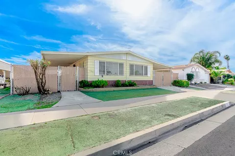 793 W Johnston St, Hemet, CA 92543 photo 5