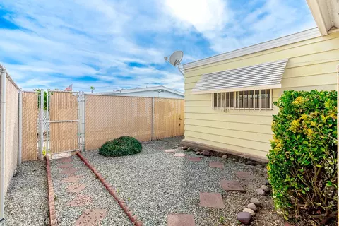 793 W Johnston St, Hemet, CA 92543 photo 28