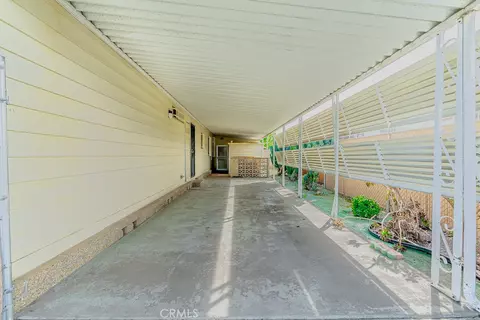 793 W Johnston St, Hemet, CA 92543 photo 6