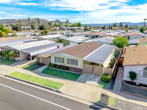 793 W Johnston St, Hemet, CA 92543 photo 36