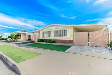 793 W Johnston St, Hemet, CA 92543 photo 3