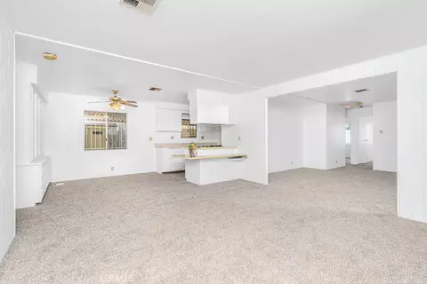 793 W Johnston St, Hemet, CA 92543 photo 9