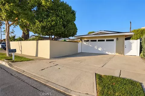 Exterior - 474 Ogle St, Costa Mesa, CA 92627 photo 3 of 5