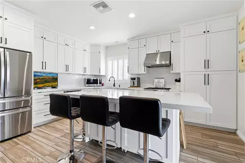 Kitchen - 2934 Egret Cir, Perris, CA 92571 photo 4 of 4