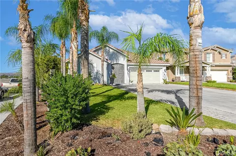 Exterior - 2934 Egret Cir, Perris, CA 92571 photo 4 of 8