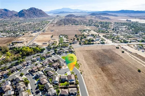 View/Area - 2934 Egret Cir, Perris, CA 92571 photo 6 of 8