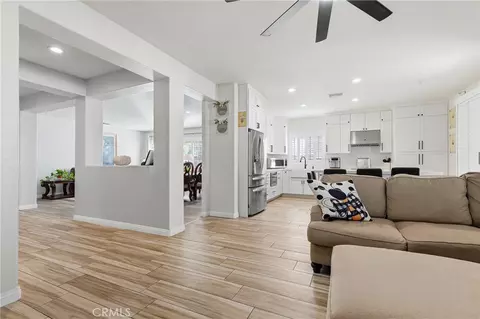 Entry Way - 2934 Egret Cir, Perris, CA 92571 photo 4 of 5