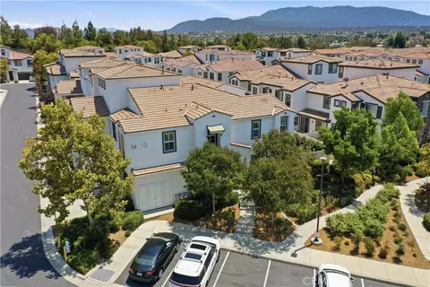 View/Area - 31827 Calle Brio, Temecula, CA 92592 photo 2 of 10