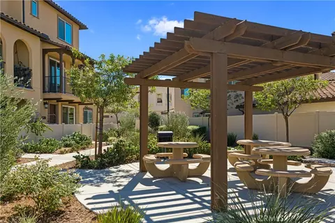 Exterior - 31598 Calle Canto, Temecula, CA 92592 photo 6 of 7