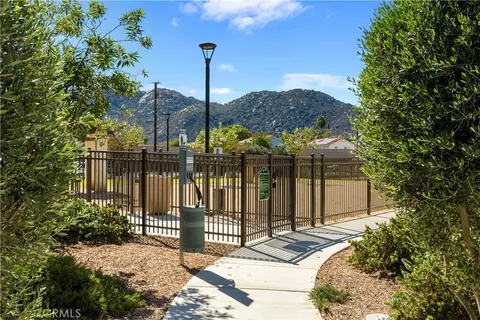 Exterior - 31598 Calle Canto, Temecula, CA 92592 photo 5 of 7