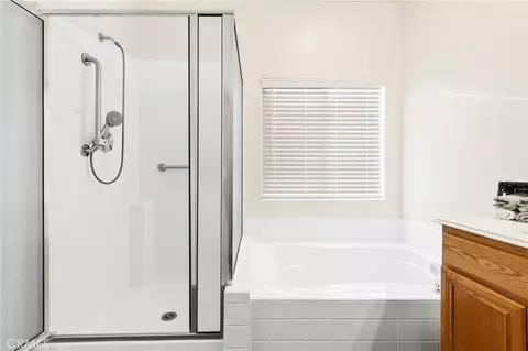 Bath - 43129 Caminata, Temecula, CA 92592 photo 1 of 3
