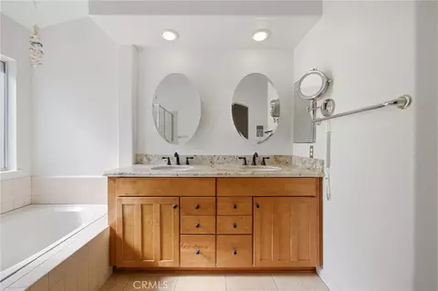 Bath - 42945 Corte Siero, Temecula, CA 92592 photo 1 of 5