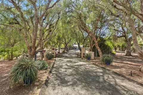 Exterior - 349 Puerta De Lomas, Fallbrook, CA 92028 photo 14 of 16