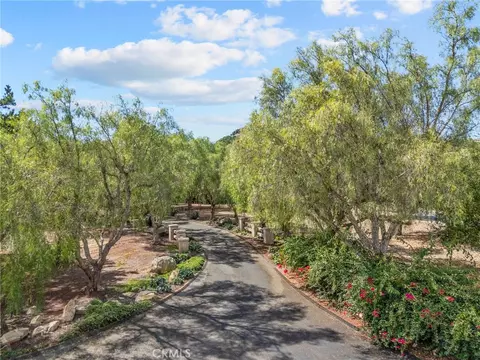 Exterior - 349 Puerta De Lomas, Fallbrook, CA 92028 photo 16 of 16