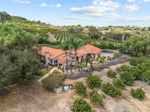 View/Area - 349 Puerta De Lomas, Fallbrook, CA 92028 photo 1 of 9