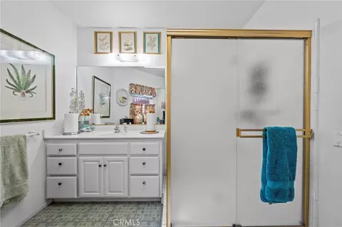 Bath - 349 Puerta De Lomas, Fallbrook, CA 92028 photo 5 of 5