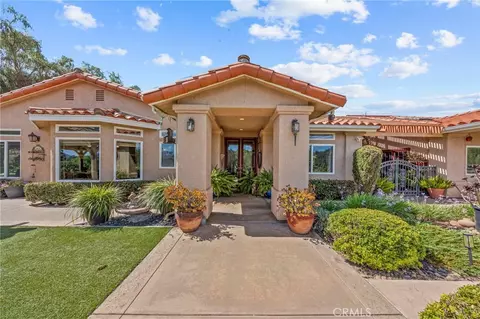 Exterior - 349 Puerta De Lomas, Fallbrook, CA 92028 photo 3 of 16