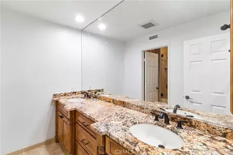 Bath - 4675 Caneel Bay Ct, Oceanside, CA 92057 photo 3 of 4
