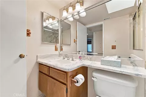 Bath - 21465 Walnut, Wildomar, CA 92595 photo 1 of 4