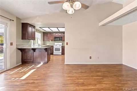 Living - 21465 Walnut, Wildomar, CA 92595 photo 10 of 11