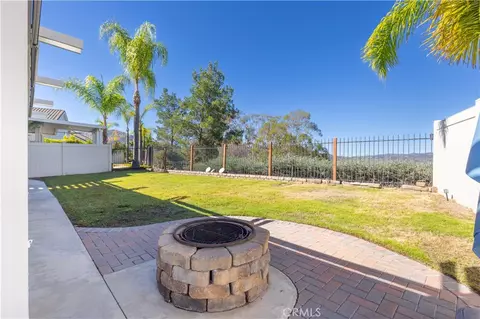 Exterior - 45269 Callesito Ordenes, Temecula, CA 92592 photo 6 of 7