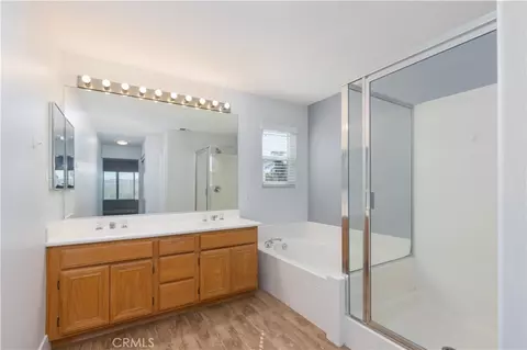 Bath - 45269 Callesito Ordenes, Temecula, CA 92592 photo 1 of 2