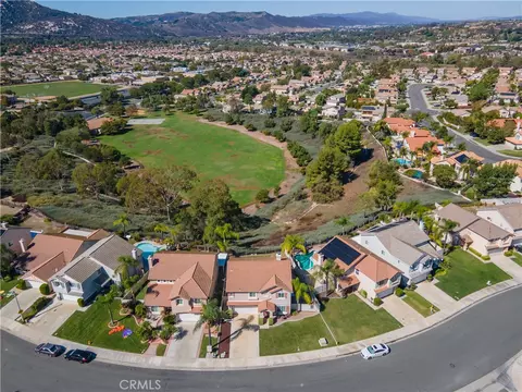View/Area - 45269 Callesito Ordenes, Temecula, CA 92592 photo 2 of 4