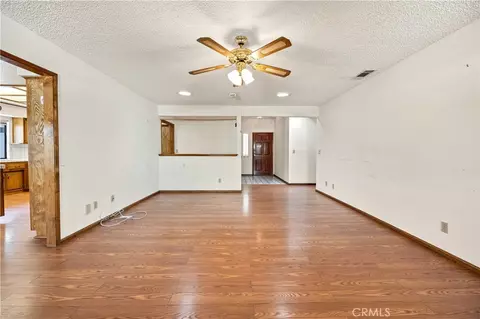 Living - 42108 Shadow, Hemet, CA 92544 photo 4 of 5