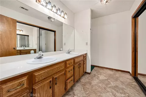 Bath - 42108 Shadow, Hemet, CA 92544 photo 3 of 3
