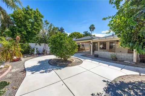 Exterior - 42108 Shadow, Hemet, CA 92544 photo 8 of 10
