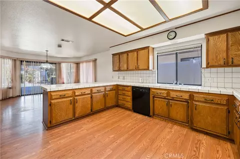 Kitchen - 42108 Shadow, Hemet, CA 92544 photo 3 of 4