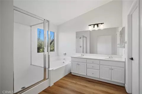 Bath - 32276 Via Arias, Temecula, CA 92592 photo 1 of 4