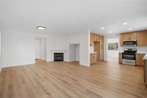 Living - 32276 Via Arias, Temecula, CA 92592 photo 3 of 4