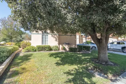 Exterior - 45111 Putting Green Ct, Temecula, CA 92592 photo 7 of 11