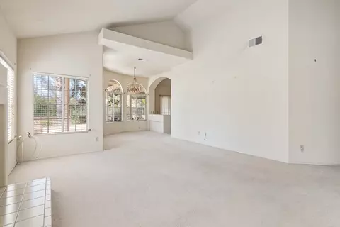 Living - 45111 Putting Green Ct, Temecula, CA 92592 photo 2 of 5