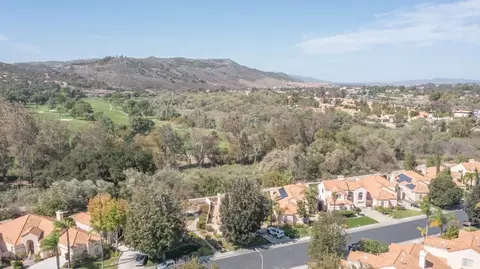 View/Area - 45111 Putting Green Ct, Temecula, CA 92592 photo 3 of 6