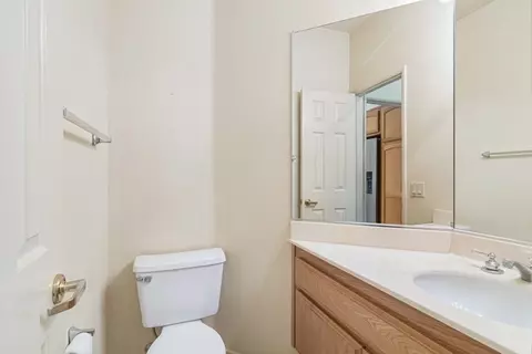 Bath - 45111 Putting Green Ct, Temecula, CA 92592 photo 1 of 6