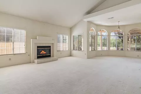 Living - 45111 Putting Green Ct, Temecula, CA 92592 photo 1 of 5