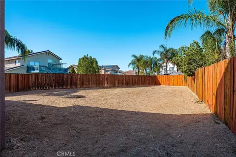 Exterior - 1122 Mirada, Perris, CA 92571 photo 6 of 9