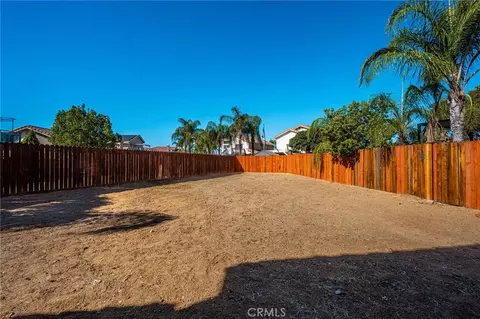 Exterior - 1122 Mirada, Perris, CA 92571 photo 7 of 9