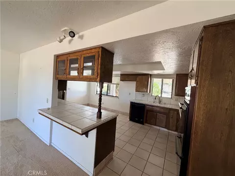Kitchen - 15440 Mandan, Apple Valley, CA 92307 photo 5 of 5