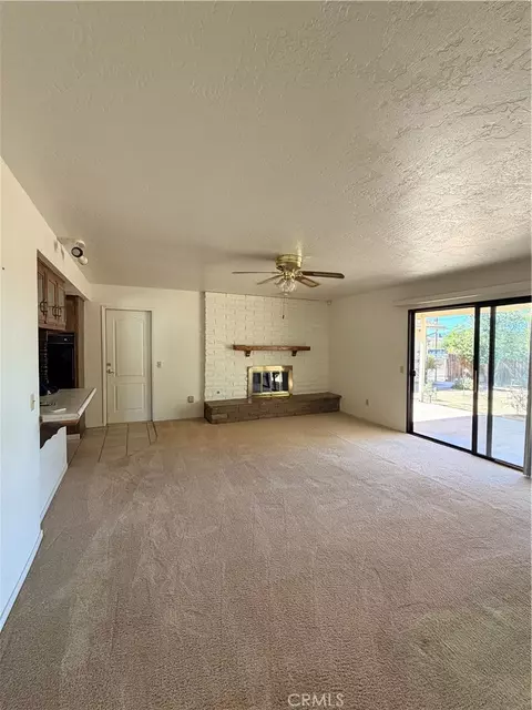 Living - 15440 Mandan, Apple Valley, CA 92307 photo 3 of 5
