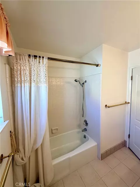 Bath - 15440 Mandan, Apple Valley, CA 92307 photo 5 of 5